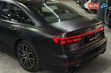Седан Audi S8 2020 в 