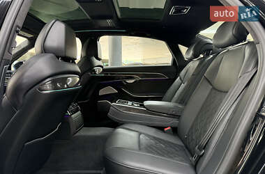Седан Audi S8 2020 в 