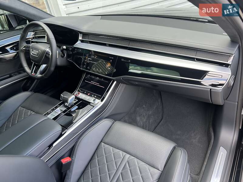 Седан Audi S8 2022 в Києві