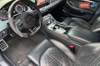 Седан Audi S8 2016 в 