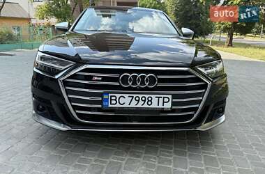 Седан Audi S8 2019 в 