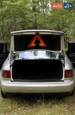 Седан Audi S8 1998 в 