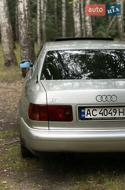 Седан Audi S8 1998 в 
