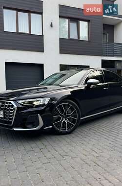 Седан Audi S8 2022 в Виннице