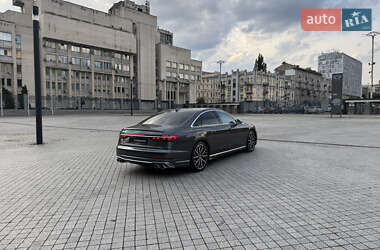 Седан Audi S8 2024 в 