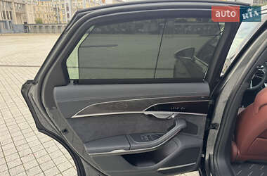 Седан Audi S8 2024 в 