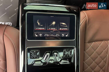 Седан Audi S8 2024 в 