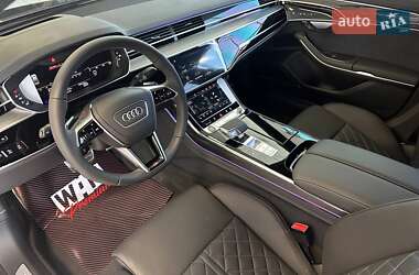 Седан Audi S8 2025 в 