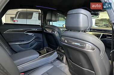 Седан Audi S8 2025 в 