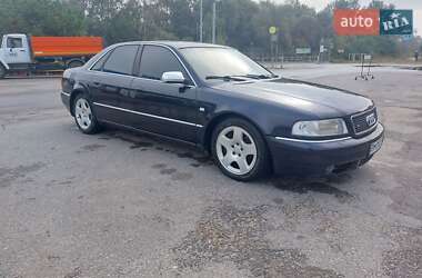 Седан Audi S8 2000 в 
