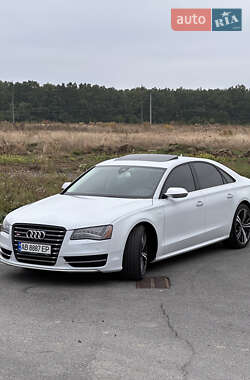 Седан Audi S8 2014 в Вінниці