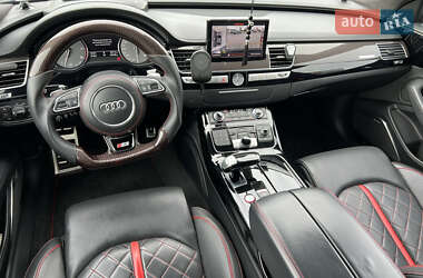 Седан Audi S8 2017 в 