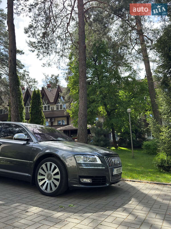 Седан Audi S8 2008 в Черкассах