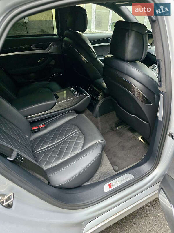 Седан Audi S8 2014 в Киеве
