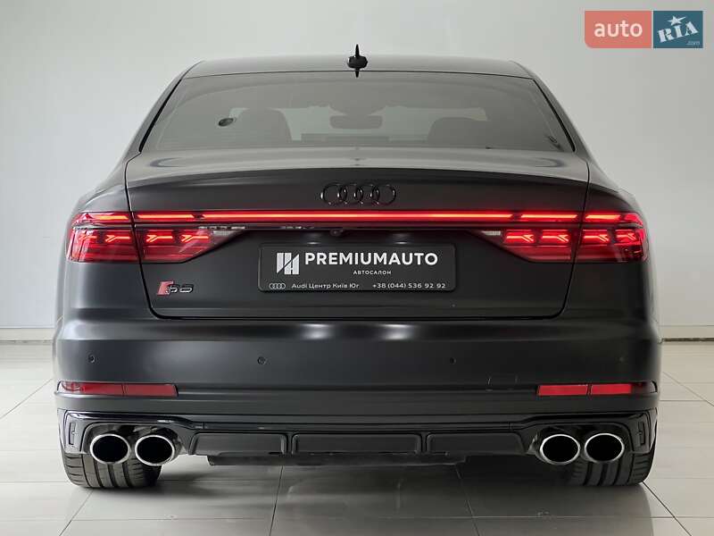 Седан Audi S8 2022 в Києві