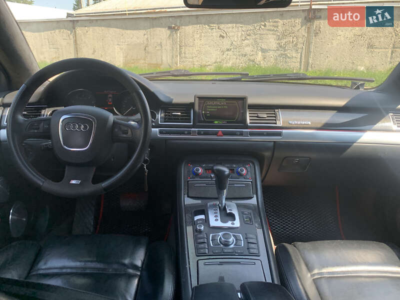 Седан Audi S8 2007 в Стрию фото 31 Седан Audi S8 2007 в Стрию