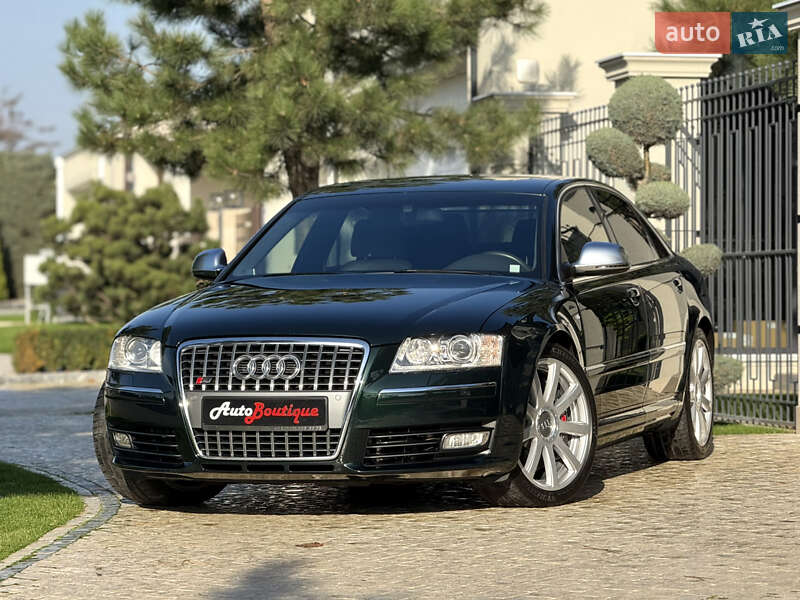 Седан Audi S8 2010 в Одесі