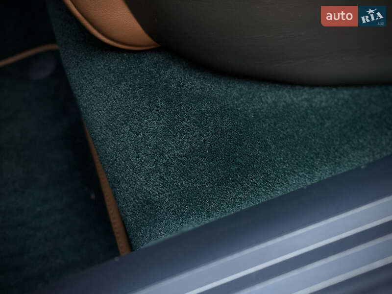 Седан Audi S8 2010 в Одесі