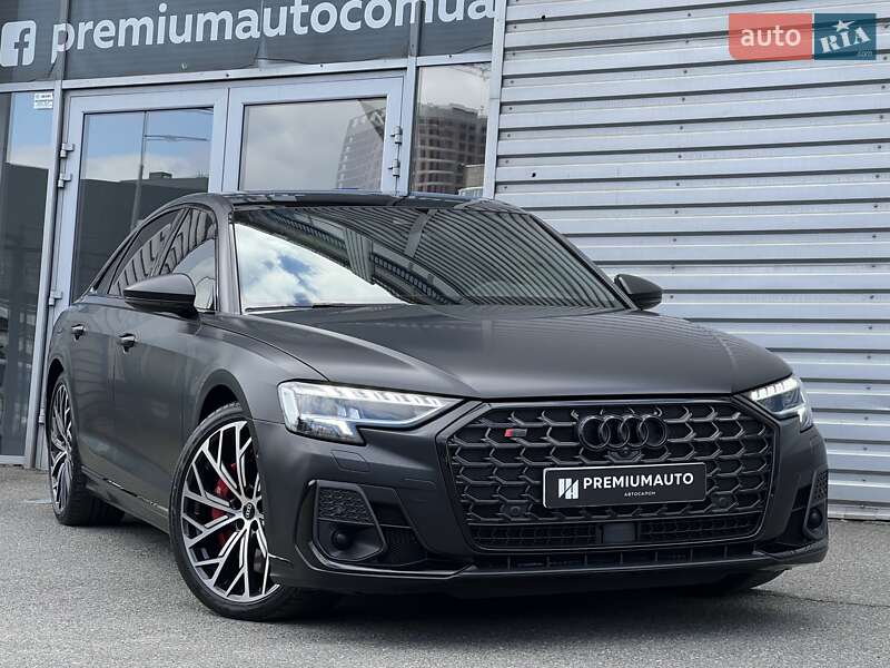 Седан Audi S8 2022 в Киеве
