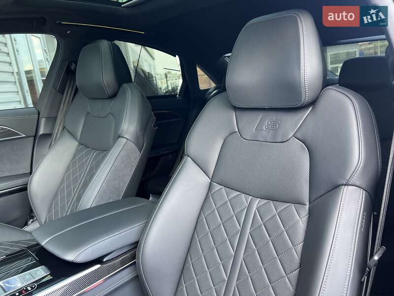 Седан Audi S8 2022 в Киеве