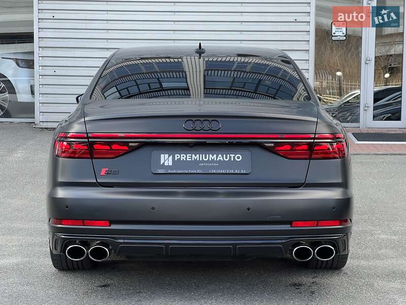 Седан Audi S8 2022 в Киеве