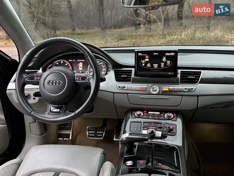 Седан Audi S8 2012 в Киеве фото 25 Седан Audi S8 2012 в Киеве