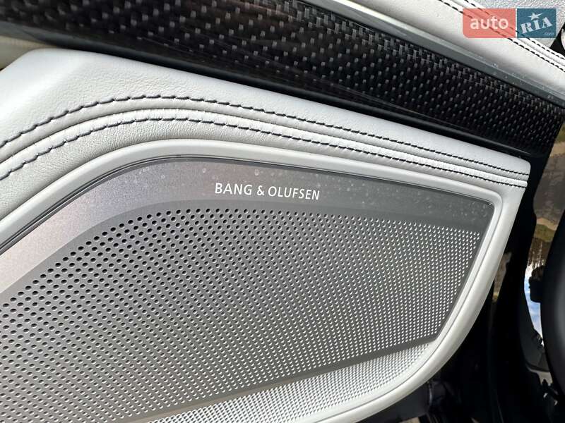 Седан Audi S8 2025 в Кривом Роге