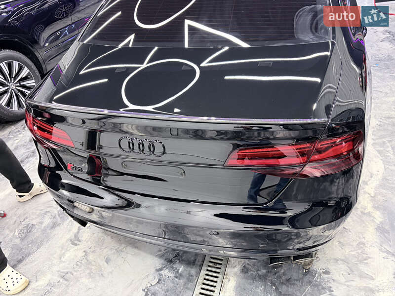 Седан Audi S8 2016 в Києві