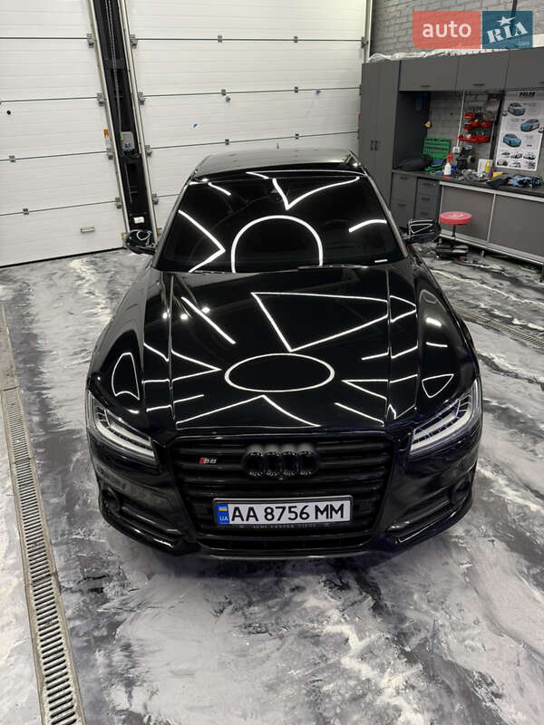 Седан Audi S8 2016 в Києві