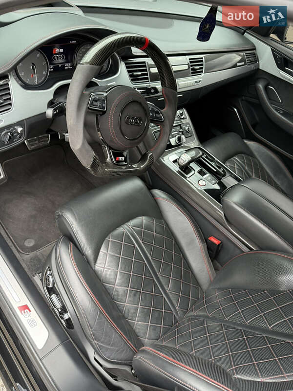 Седан Audi S8 2016 в Києві
