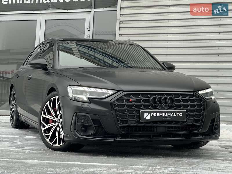 Седан Audi S8 2022 в Киеве