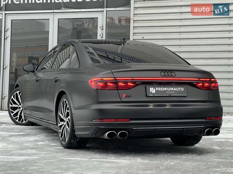 Седан Audi S8 2022 в Киеве