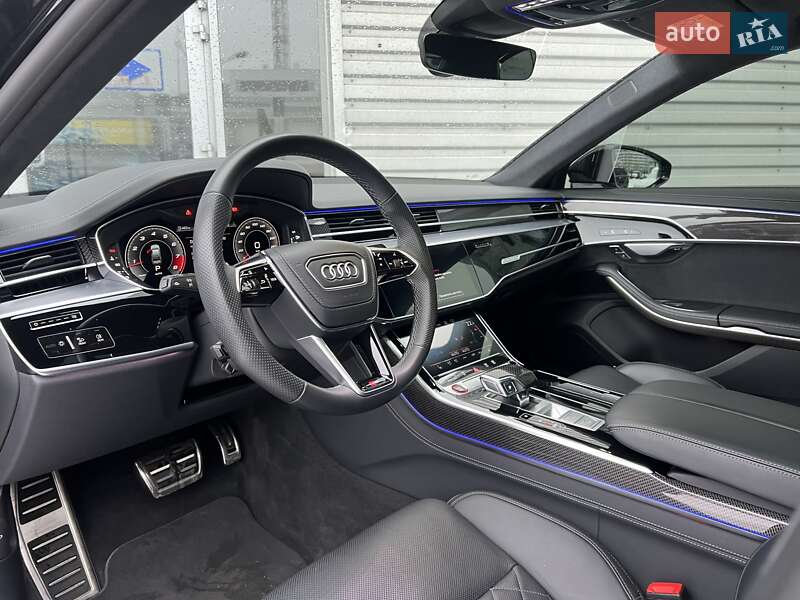 Седан Audi S8 2022 в Киеве