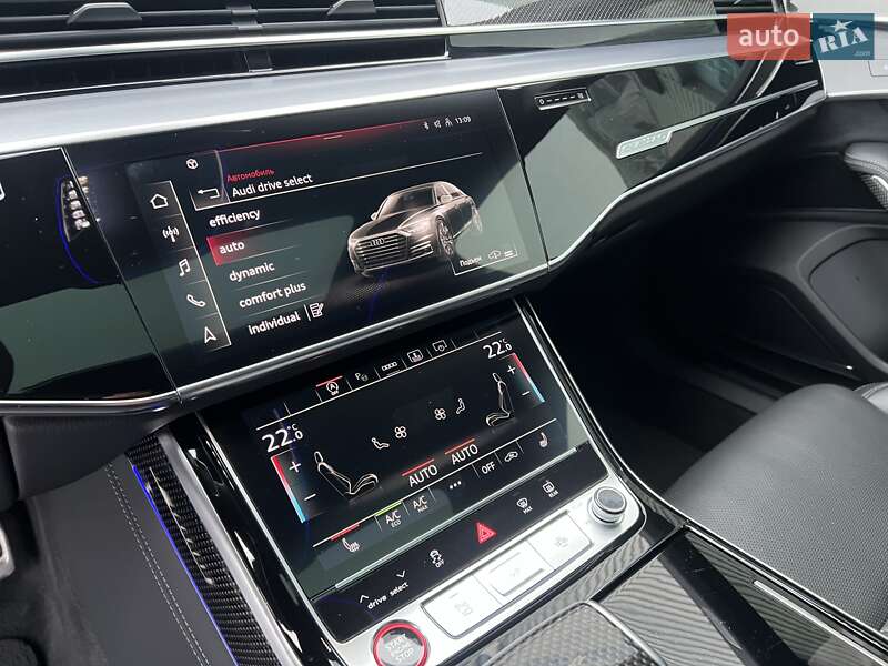 Седан Audi S8 2022 в Киеве