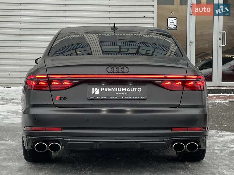 Седан Audi S8 2022 в Киеве