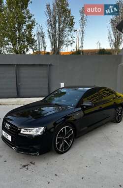 Седан Audi S8 2016 в Киеве
