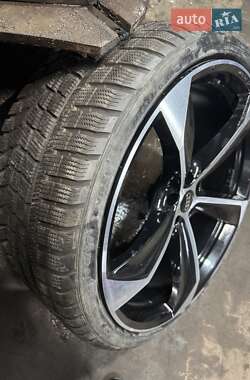 Седан Audi S8 2012 в Киеве