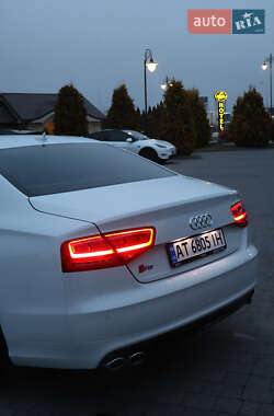 AUTO.RIA – Продам Ауди С8 2013 (AT6805IH) бензин 4.0 седан бу в