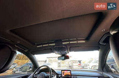 Седан Audi S8 2013 в Виннице