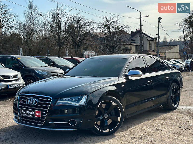 Седан Audi S8 2013 в Вінниці