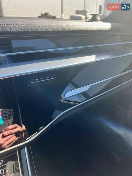 Седан Audi S8 2020 в Києві фото 36 Седан Audi S8 2020 в Києві