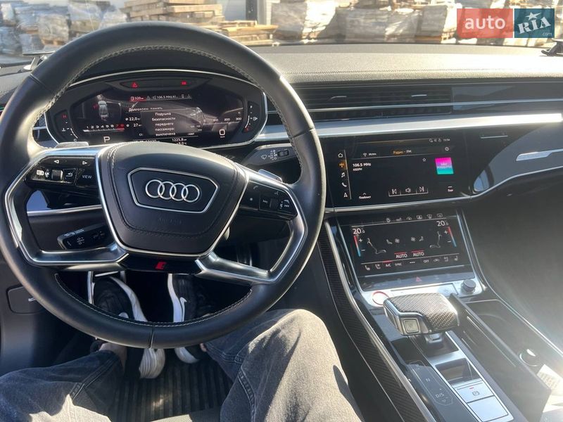 Седан Audi S8 2020 в Києві фото 40 Седан Audi S8 2020 в Києві