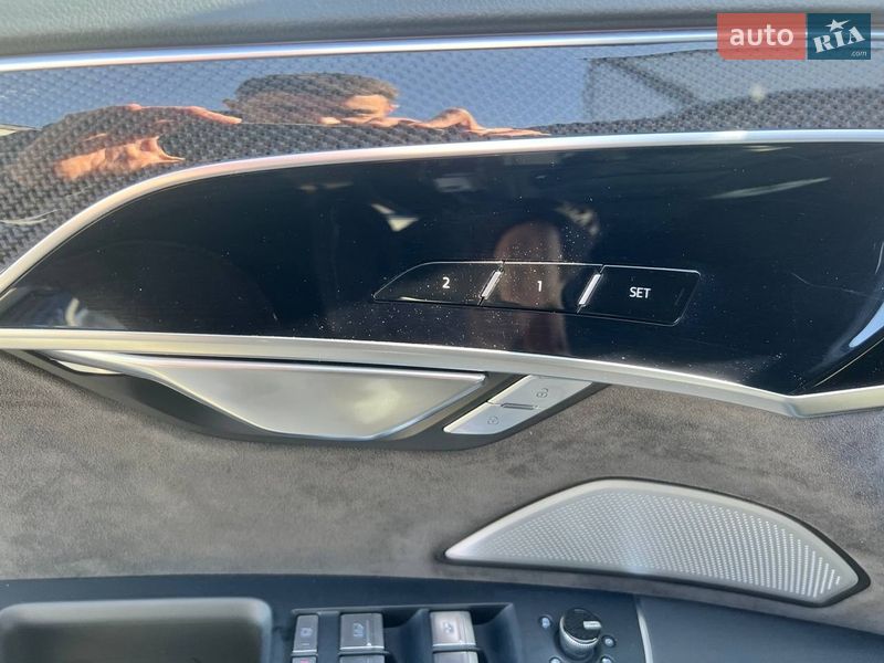 Седан Audi S8 2020 в Києві фото 44 Седан Audi S8 2020 в Києві