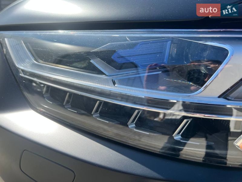 Седан Audi S8 2020 в Києві фото 51 Седан Audi S8 2020 в Києві