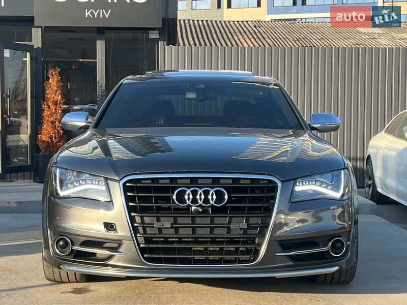 Седан Audi S8 2012 в Киеве фото 2 Седан Audi S8 2012 в Киеве