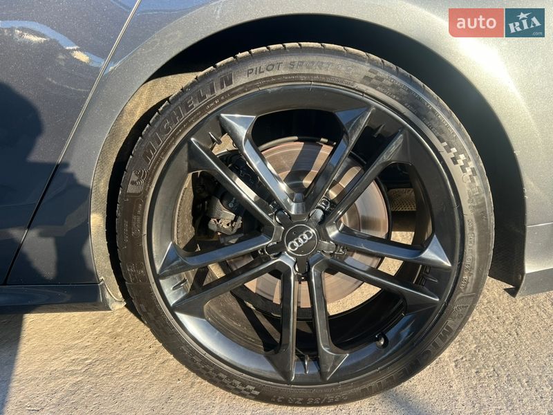 Седан Audi S8 2012 в Киеве фото 12 Седан Audi S8 2012 в Киеве