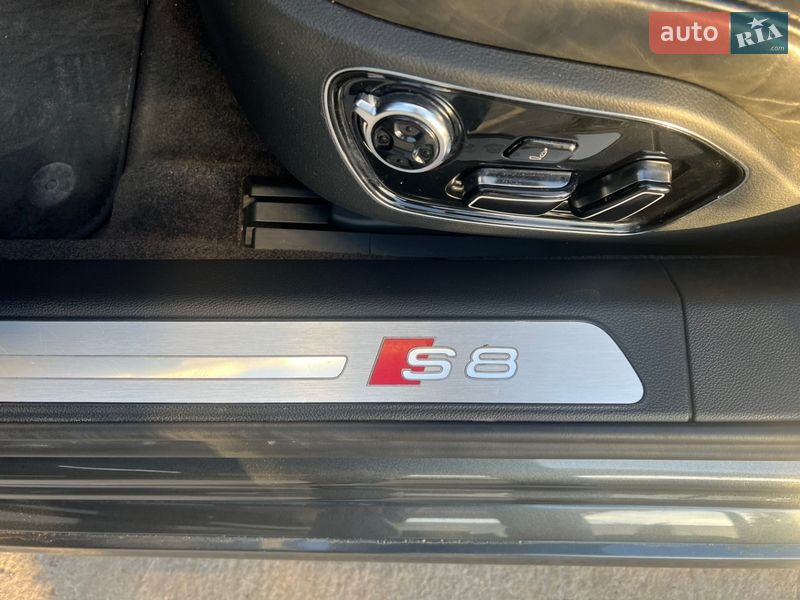 Седан Audi S8 2012 в Киеве фото 21 Седан Audi S8 2012 в Киеве