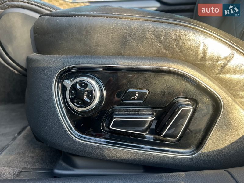 Седан Audi S8 2012 в Киеве фото 20 Седан Audi S8 2012 в Киеве