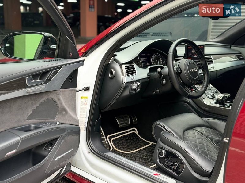 Седан Audi S8 2014 в Киеве фото 10 Седан Audi S8 2014 в Киеве