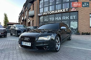 Седан Audi S8 2013 в Івано-Франківську